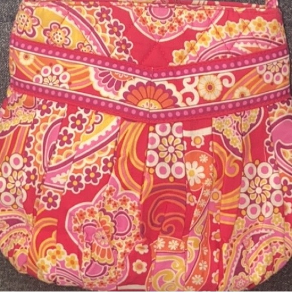 Vera Bradley Raspberry Fizz Handbag
*Retired Pattern* Paisley/Swirls/Flowers - Picture 5 of 6